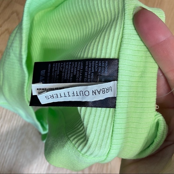 Urban Outfitters Light Green Crop Top Small NWOT - Picture 4 of 5